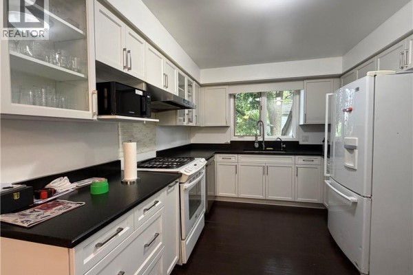 2pc Bathroom - 450 Bridge Street W, Waterloo, ON N2K2Y4 Photo 3