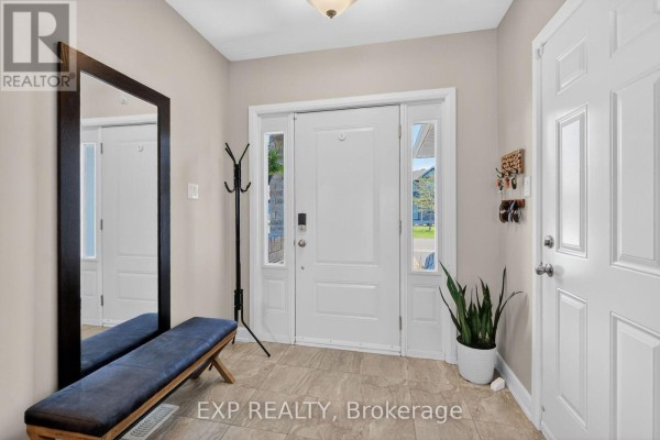 450 Central Park Boulevard, Russell, ON, photo 3