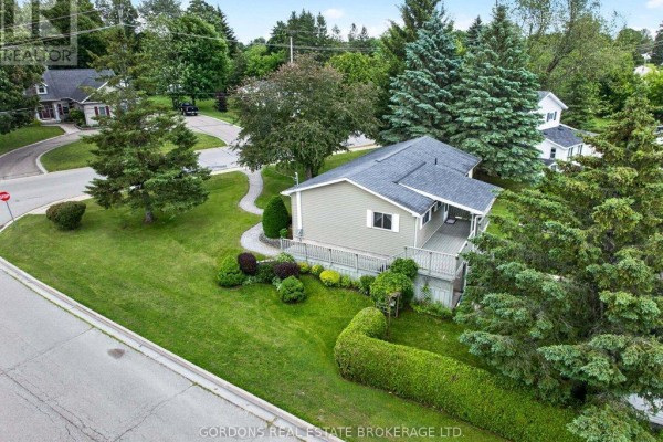 Kitchen - 450 Charles Street N, Gananoque, ON K7G1V7 Photo 5