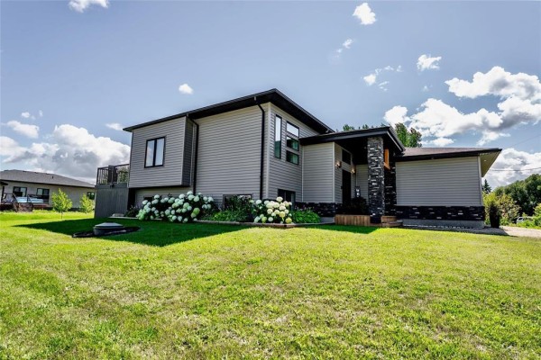 450 George Street, East Selkirk, MB, photo 2