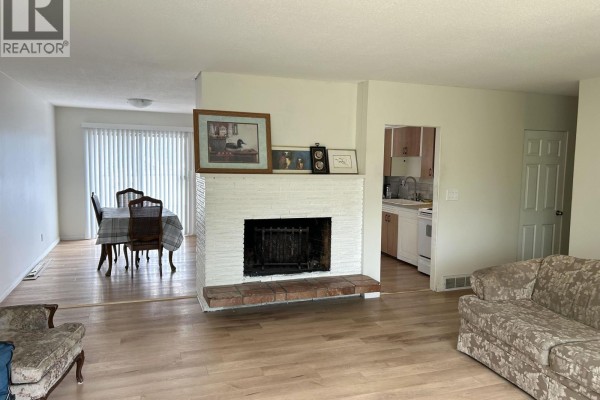 Bedroom 2 - 450 Kelly Street, Prince George, BC V2M3K5 Photo 5