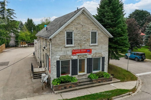 450 Queen Street E, St  Marys, ON, photo 2
