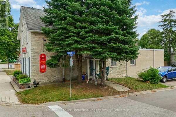 450 Queen Street E, St  Marys, ON, photo 3
