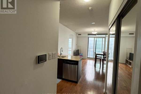 Dining room - 4502 - 65 Bremner Boulevard, Toronto, ON M5J0A7 Photo 2