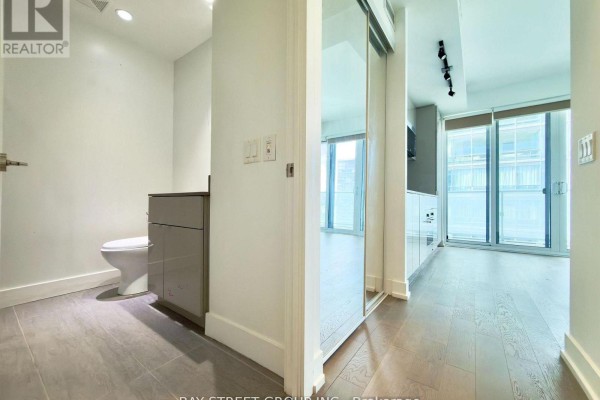 4502 - 7 Grenville Street, Toronto, ON, photo 3