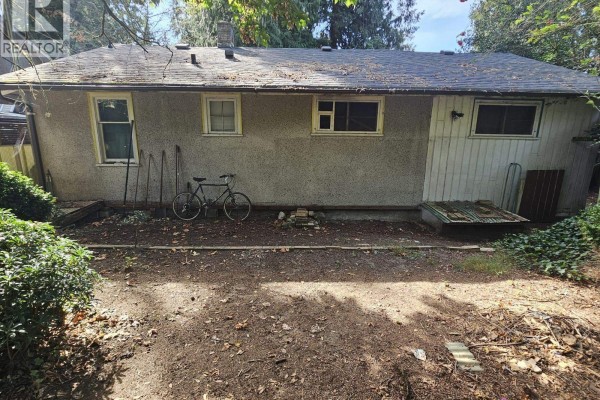 4505 Marine Drive, Burnaby, BC V5J3G1 Photo 5