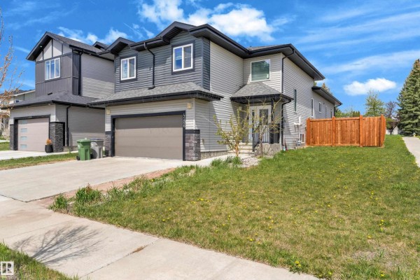 Kitchen - 4506 49 Av, Beaumont, AB T4X2B2 Photo 3