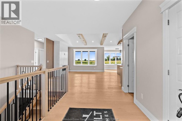 5pc Ensuite bath - 4507 Ursula, Comber, ON N0R1A0 Photo 5