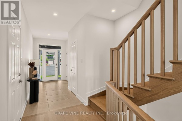 Eating area - 451 Haresfield Court, Ottawa, ON K4M0B6 Photo 4