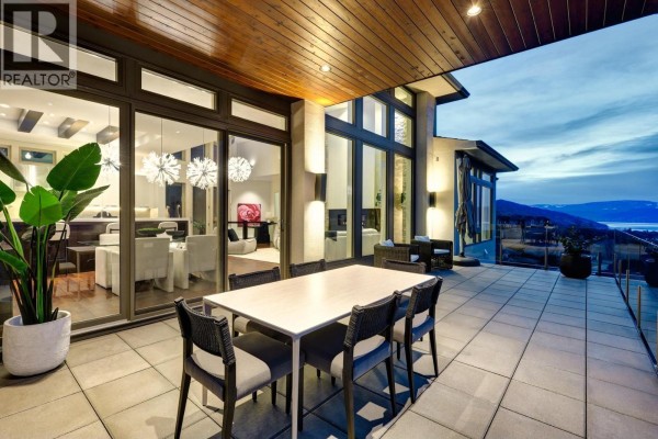 Bedroom - 451 Swan Drive, Kelowna, BC V1W5L9 Photo 5