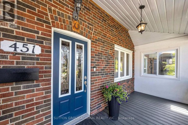 Dining room - 451 Whitmore Avenue, Toronto, ON M6E2N6 Photo 2