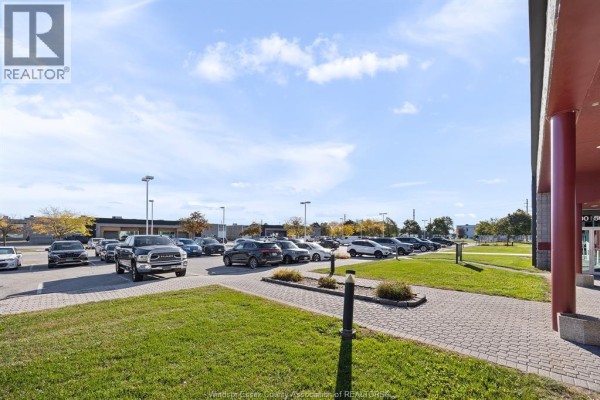 4510 Rhodes Drive Unit# 705-3, Windsor, ON N8W5K5 Photo 4