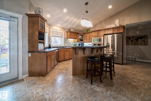 Kitchen - 451066 Range Road 73, Rural Wainwright M D , AB T9W1T4 Photo 3