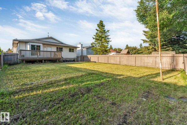 Primary Bedroom - 4511 25 Av Nw Nw, Edmonton, AB T6L3X6 Photo 4