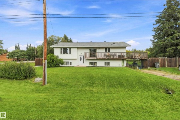 4515 46a Street St, Rural Lac Ste  Anne County, AB, photo 2