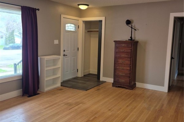 Primary Bedroom - 4515 Sherwood Drive, Regina, SK S4R3B3 Photo 5