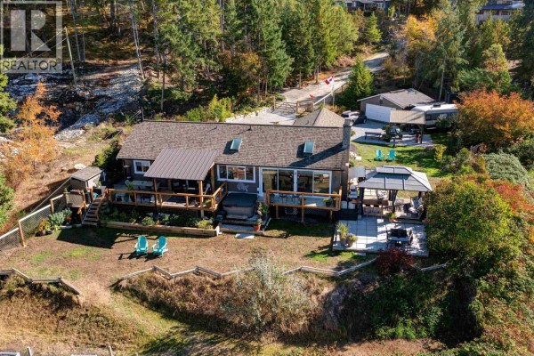 4517 Pollock Road, Pender Harbour, BC V0N2H1 Photo 2