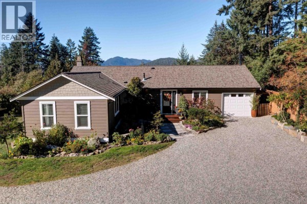 4517 Pollock Road, Pender Harbour, BC V0N2H1 Photo 3
