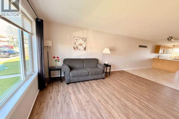 4519 44 Avenue Close, Rocky Mountain House, AB, photo 3