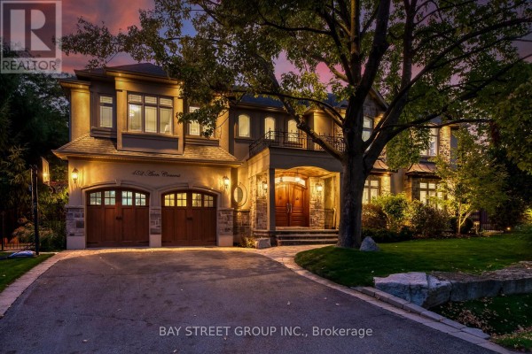 452 Avon Crescent, Oakville, ON, photo 3