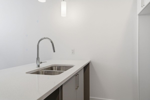 452 Boul. De L'amérique-française, #102, Gatineau, QC J9J0G5 Photo 2