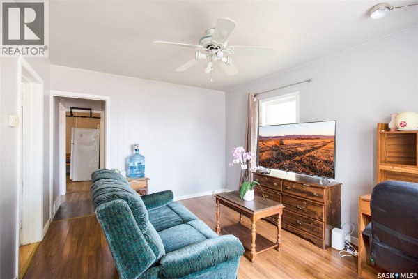 452 Fairford Street W, Moose Jaw, SK S6H1W2 Photo 5