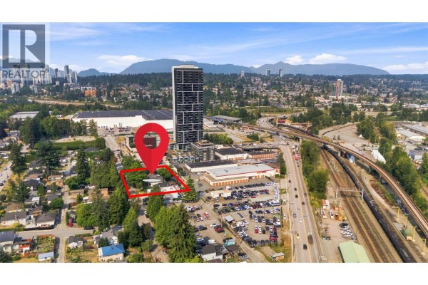 452 Rousseau Street, New Westminster, BC V3L3R3 Photo 2