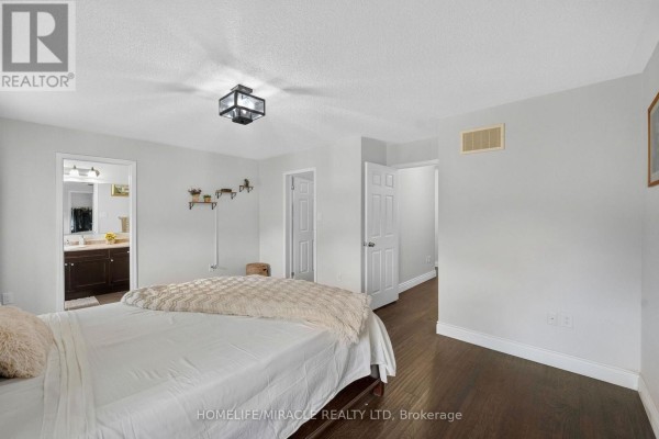 Primary Bedroom - 452 Tyrone Crescent, Milton, ON L9T8J8 Photo 5