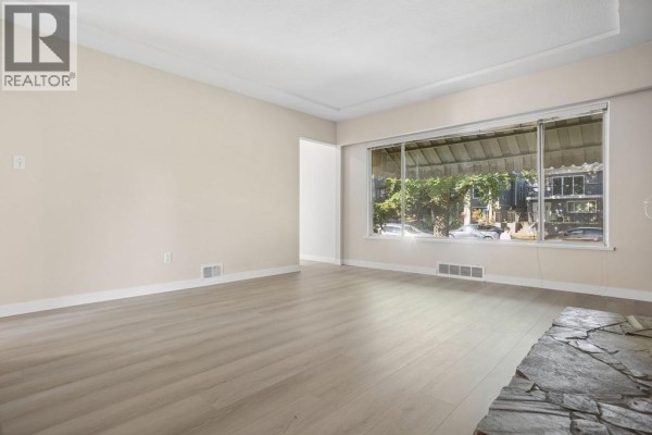 4520 Welwyn Street, Vancouver, BC V5N3Z5 Photo 5