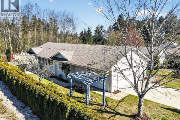 Kitchen - 4521 Sunwood Pl, Bowser, BC V0R1G0 Photo 4
