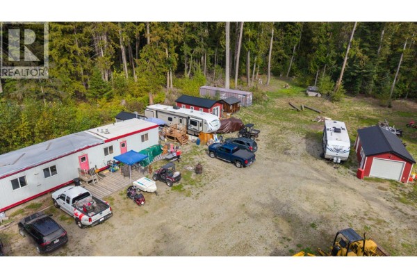 4529 Highway 3, Arrow Creek, BC V0B1G9 Photo 3