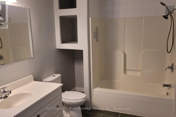 453 Bathurst Street, London East, ON, photo 3
