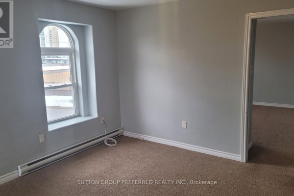 Bedroom 2 - 453 Bathurst Street, London East, ON N6B1P4 Photo 4