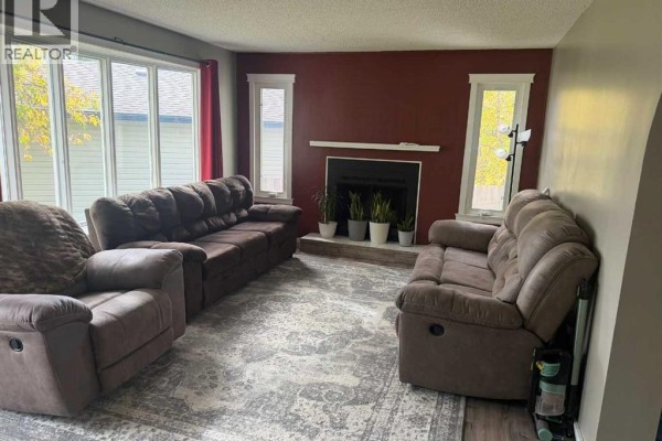 4pc Bathroom - 4530 54 Avenue, Grimshaw, AB T0H1W0 Photo 4