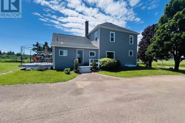 Living room - 4534 302 Highway, Upper Nappan, NS B4H3Y4 Photo 3