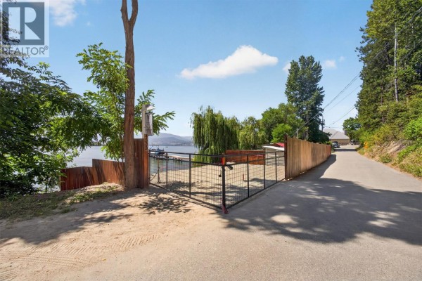 4535 Mill Road, Naramata, BC V0H1N1 Photo 4