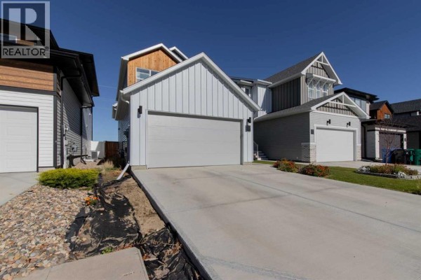 Kitchen - 4537 25 Avenue S, Lethbridge, AB T1K8K5 Photo 2