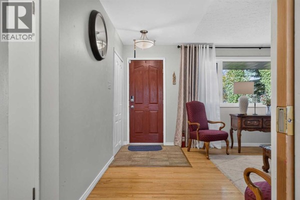 Bedroom - 4539 26 Avenue Sw, Calgary, AB T3E0P8 Photo 3