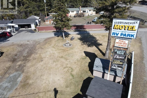 4539 Barleben Road, Skookumchuck, BC V0B2E0 Photo 5