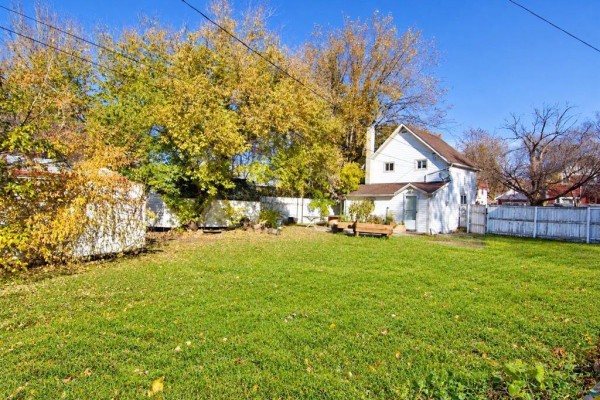 Kitchen - 454 5th Street, Brandon, MB R7A3L1 Photo 2
