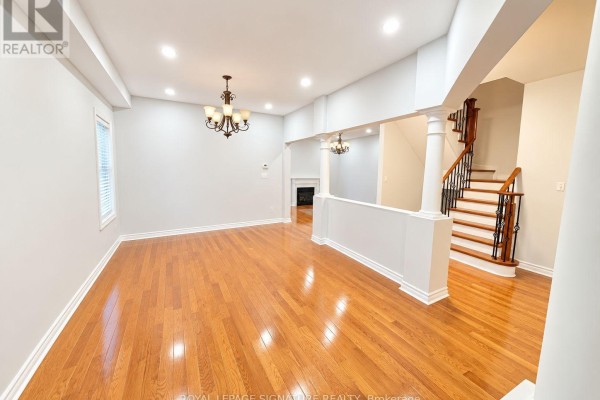 454 Huntington Ridge Drive, Mississauga, ON L5R0A9 Photo 3