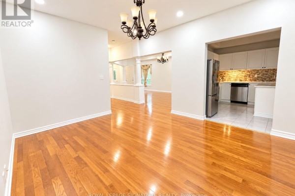 454 Huntington Ridge Drive, Mississauga, ON L5R0A9 Photo 4