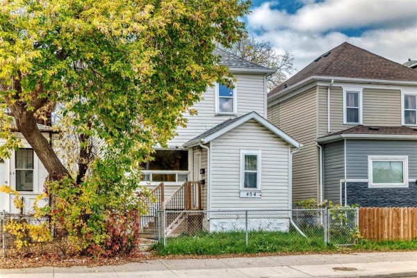 Den - 454 Salter Street, Winnipeg, MB R2W4M2 Photo 2
