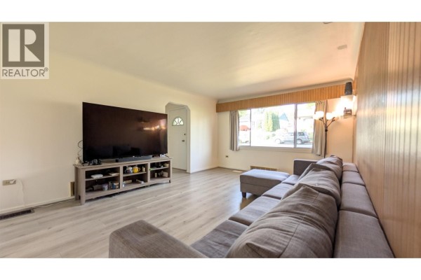 454 Wilson Street, New Westminster, BC V3L3R8 Photo 4