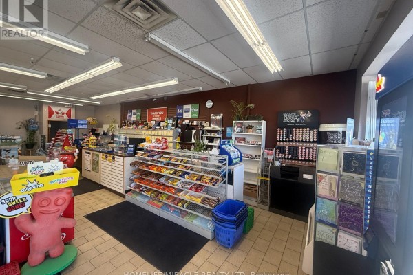 455 Grand Avenue E, Chatham Kent, ON N7L1X4 Photo 4