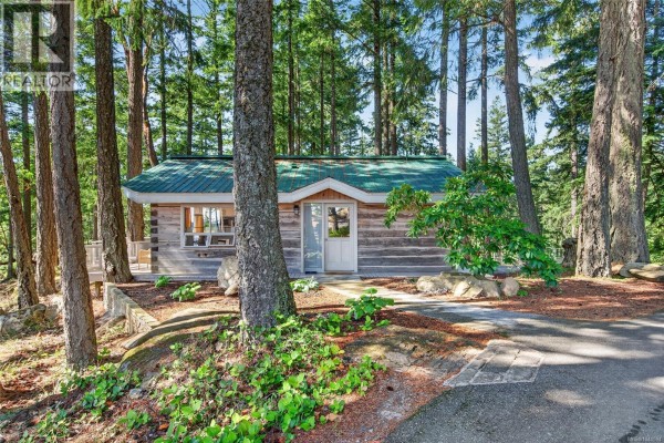 Dining room - 455 Heck Hill Rd, Mayne Island, BC V0N2J2 Photo 5