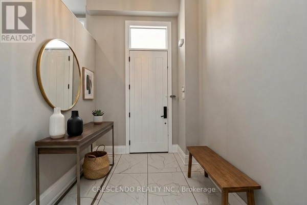 Family room - 455 Rimilton Avenue, Toronto, ON M8W2G7 Photo 4