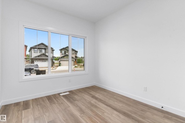 4550 Warbler Lo Nw, Edmonton, AB, photo 3