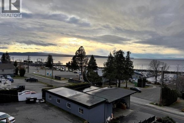 4555 Marine Ave, Powell River, BC V8A2K5 Photo 4
