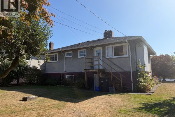 4557 Venables Street, Burnaby, BC V5C3A6 Photo 4